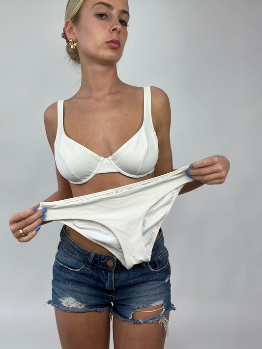 COCONUT GIRL DROP | medium white bikini set