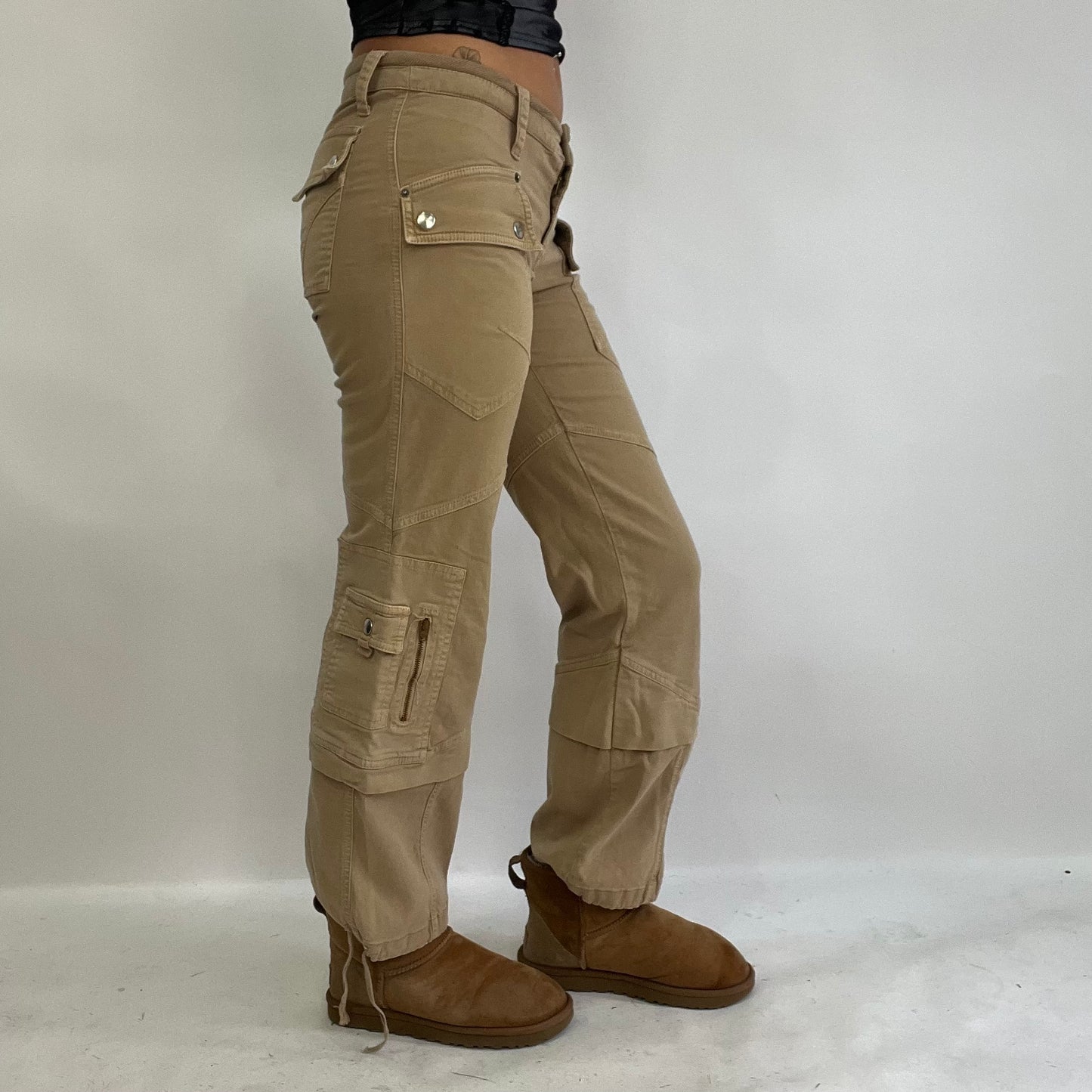 💚💻INSTA BADDIE DROP | XS tan cargo trousers