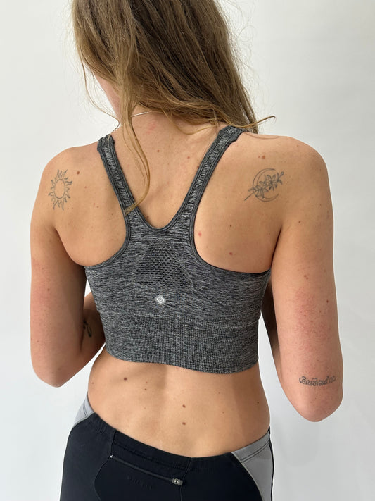 athleisure edit | small grey sports bra