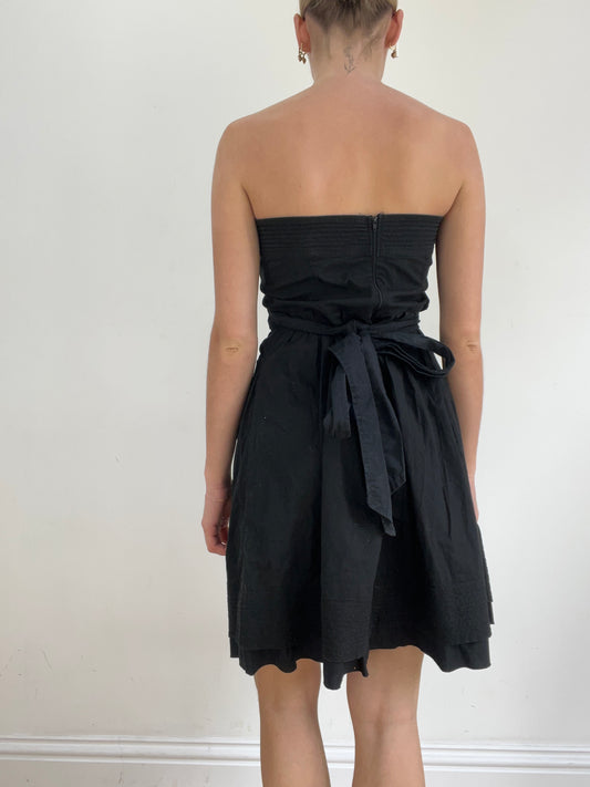 BEST PICKS | Vestido de bandeau preto
