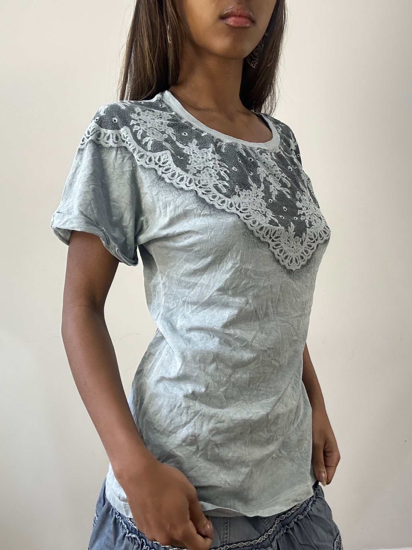 2016 edit | small/medium liu jeans blue lace print t-shirt