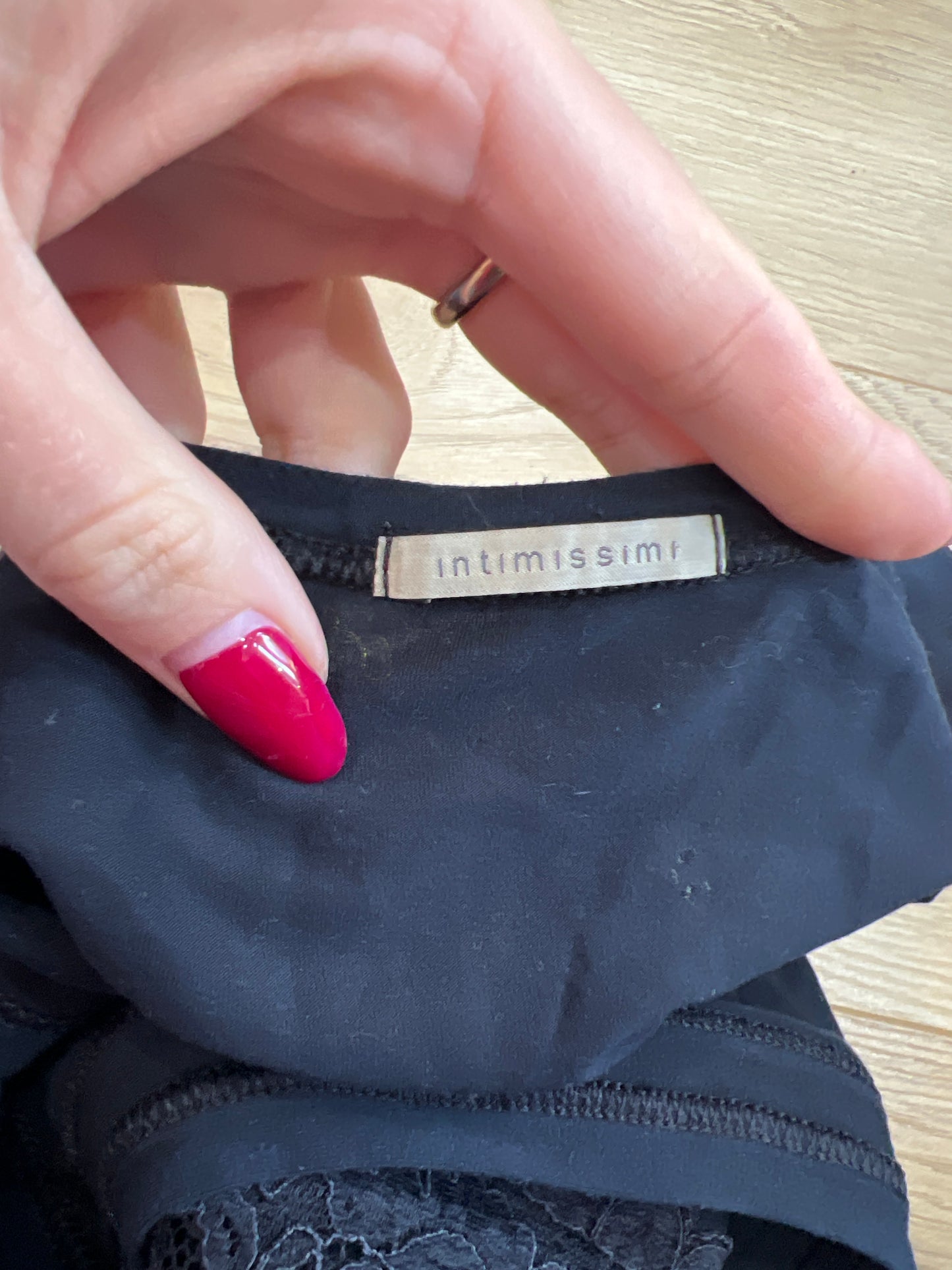 vintage edit sixteen | small black lace intimissimi dress