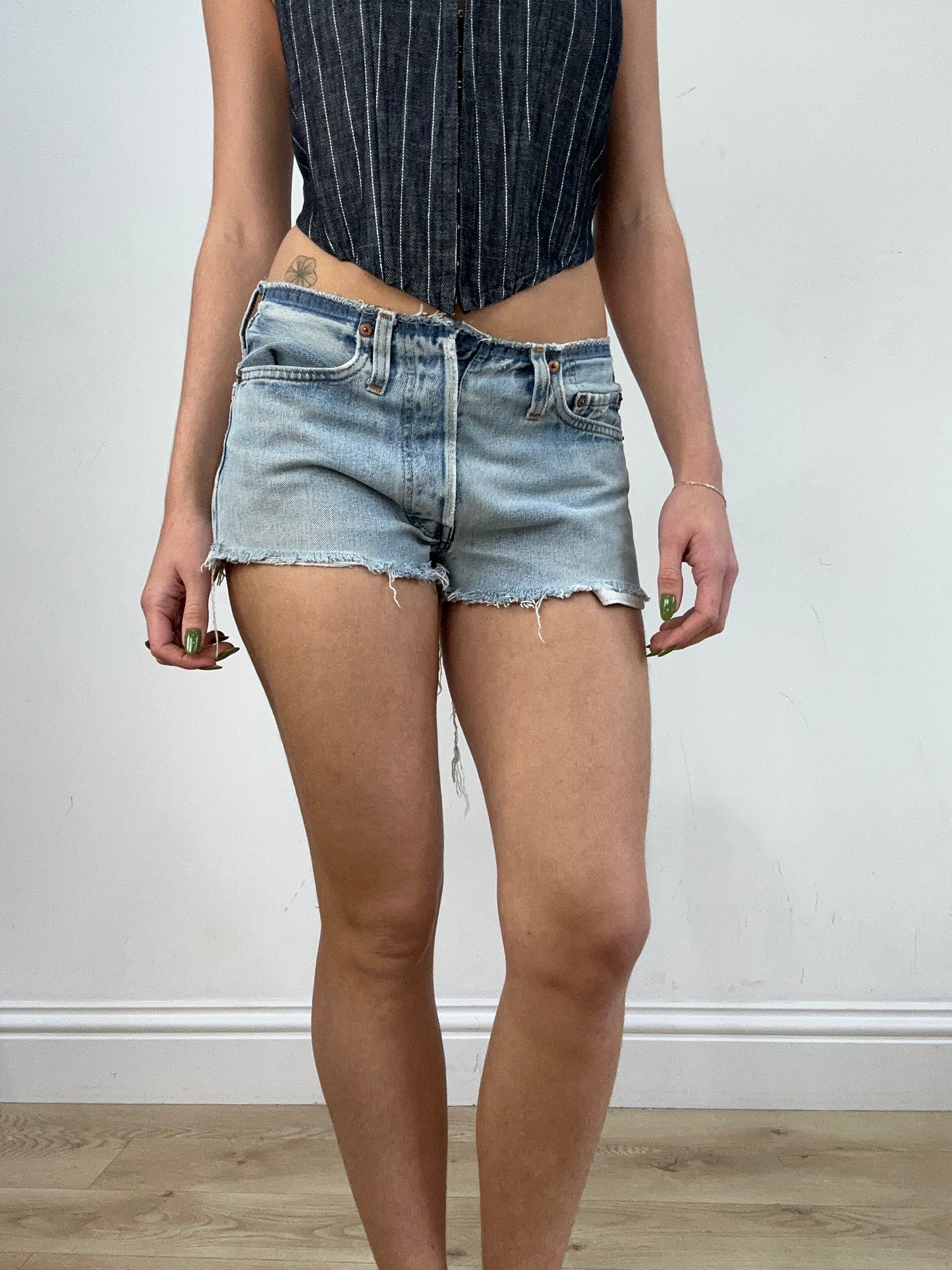 vintage edit seventeen | small light wash denim shorts
