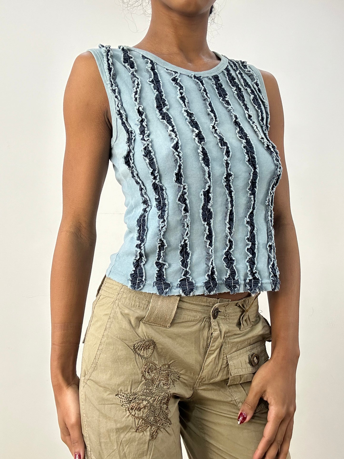 💻 HIPPY CHIC DROP | small denim look distressed tank top