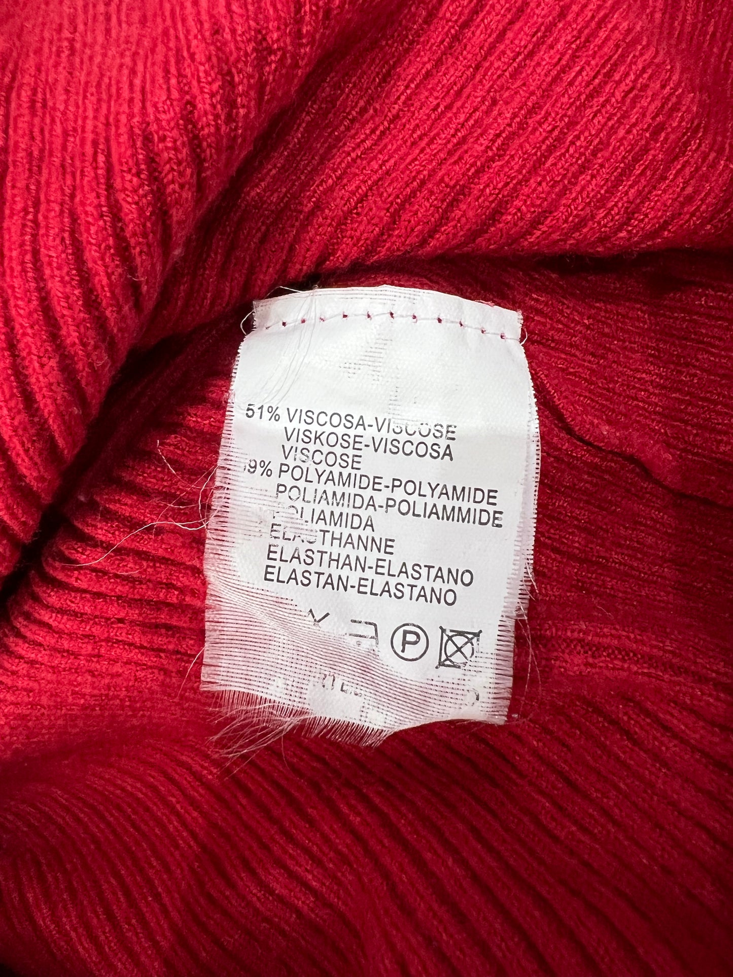 back to school drop | medium red ribbed long sleeve top
