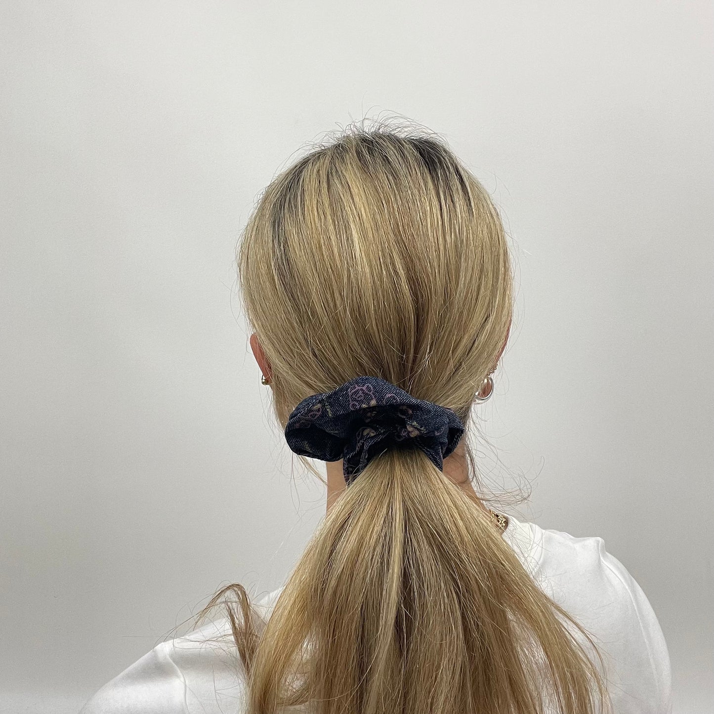 ⭐️ | #3 penguin print blue scrunchie