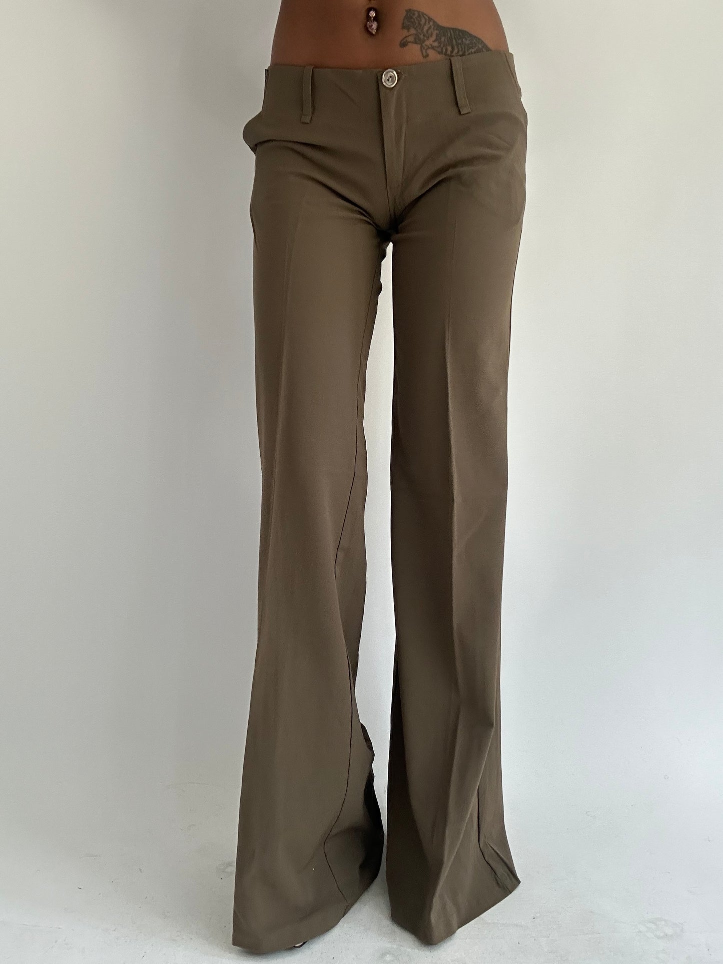 ‼️ | khaki green fitted trousers