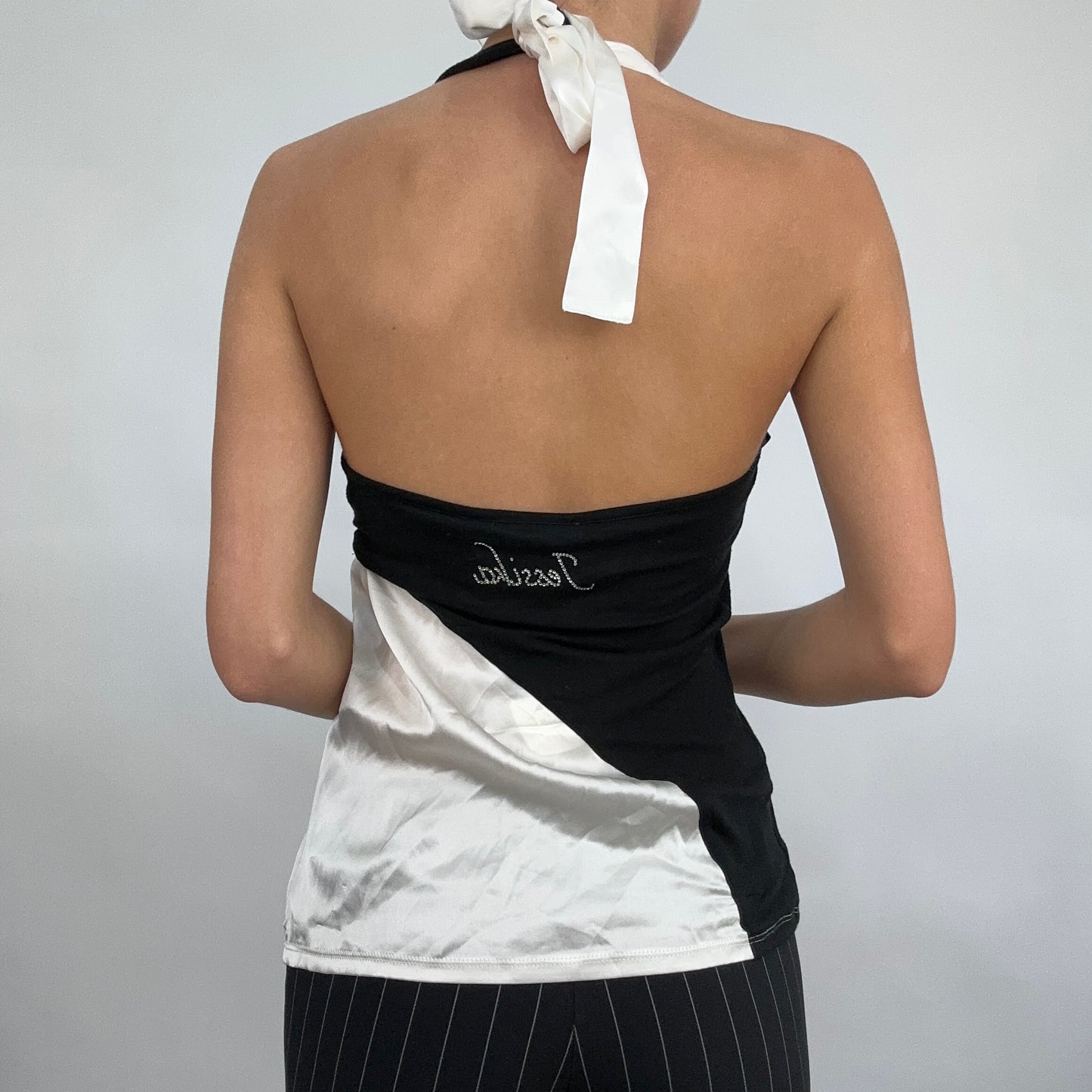 💻CARRIE BRADSHAW DROP | medium black and white halterneck top with diamonté detail