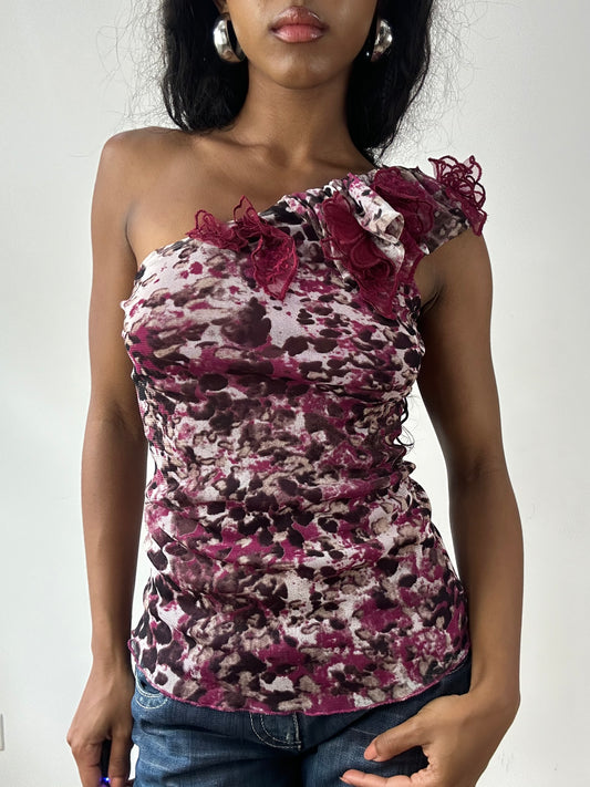 vintage edit twenty-five | Pequeno e branco um ombro vestido feminino com detalhes de ruffle