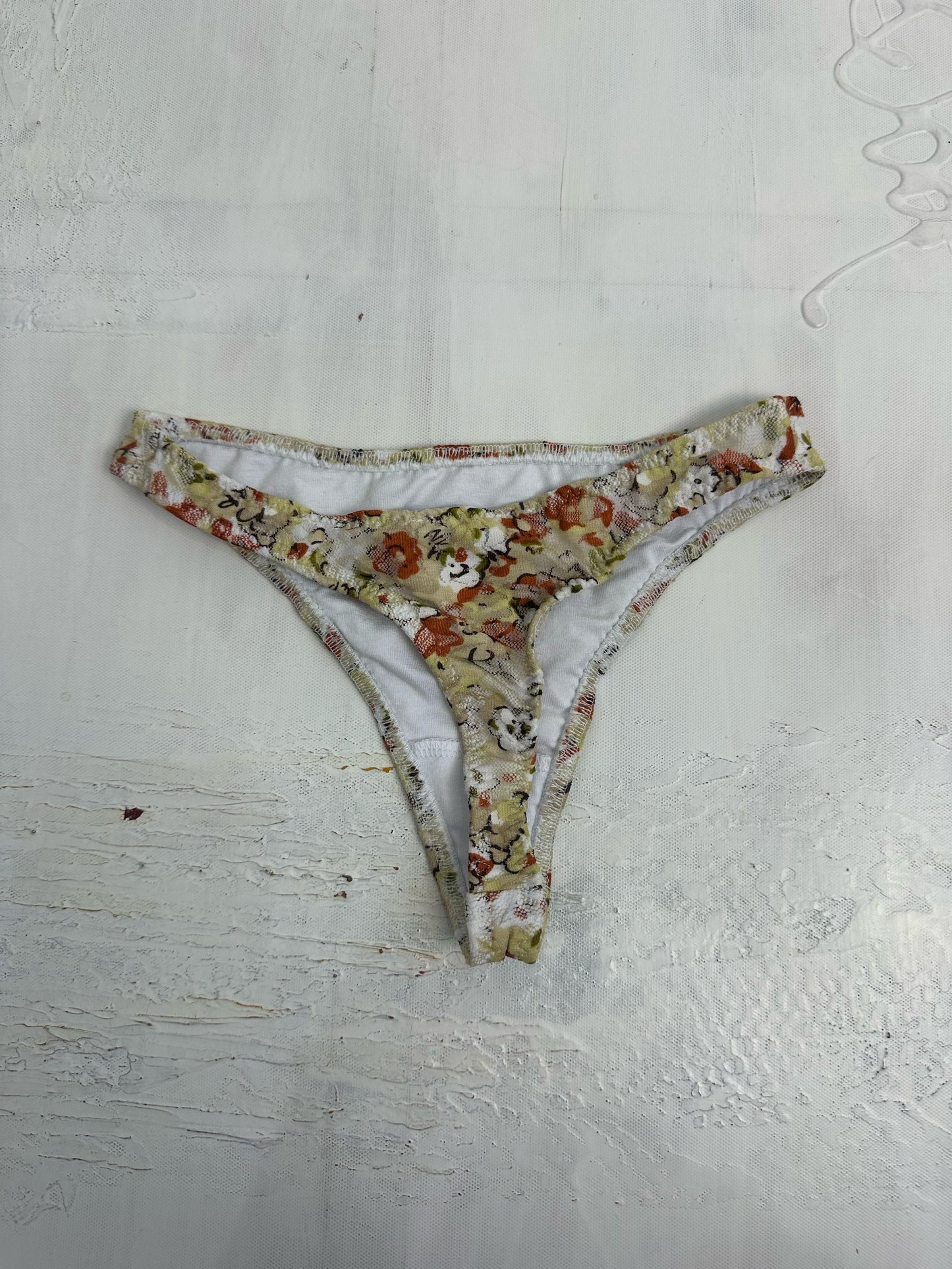 #377 SAMPLE SALE | xs multi aria lace bra and underwear set