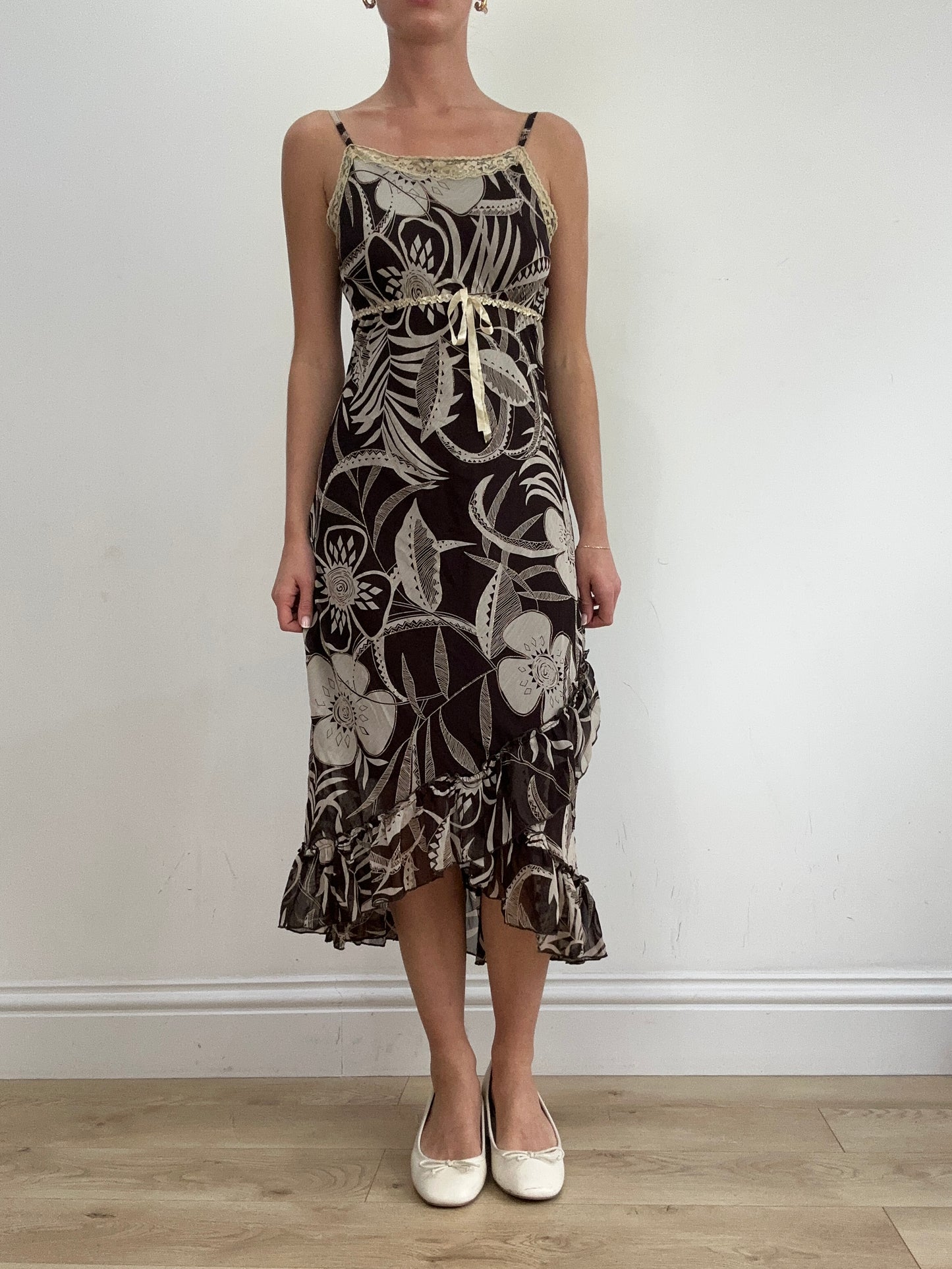 vintage edit twenty-two | medium brown maxi dress with floral print