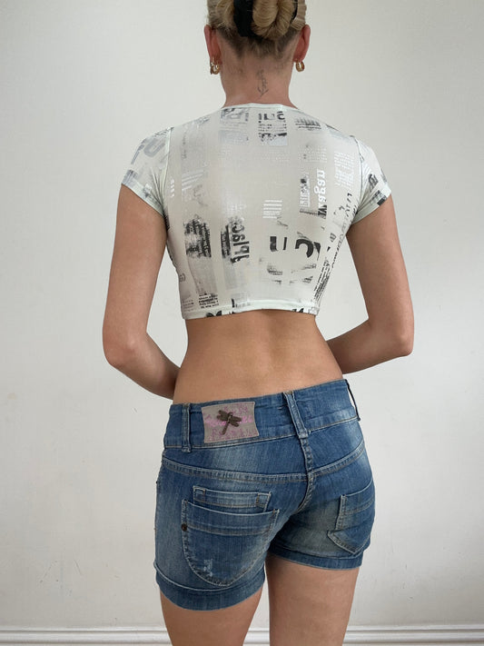 💻‼️ pale green and silver newspaper print crop top