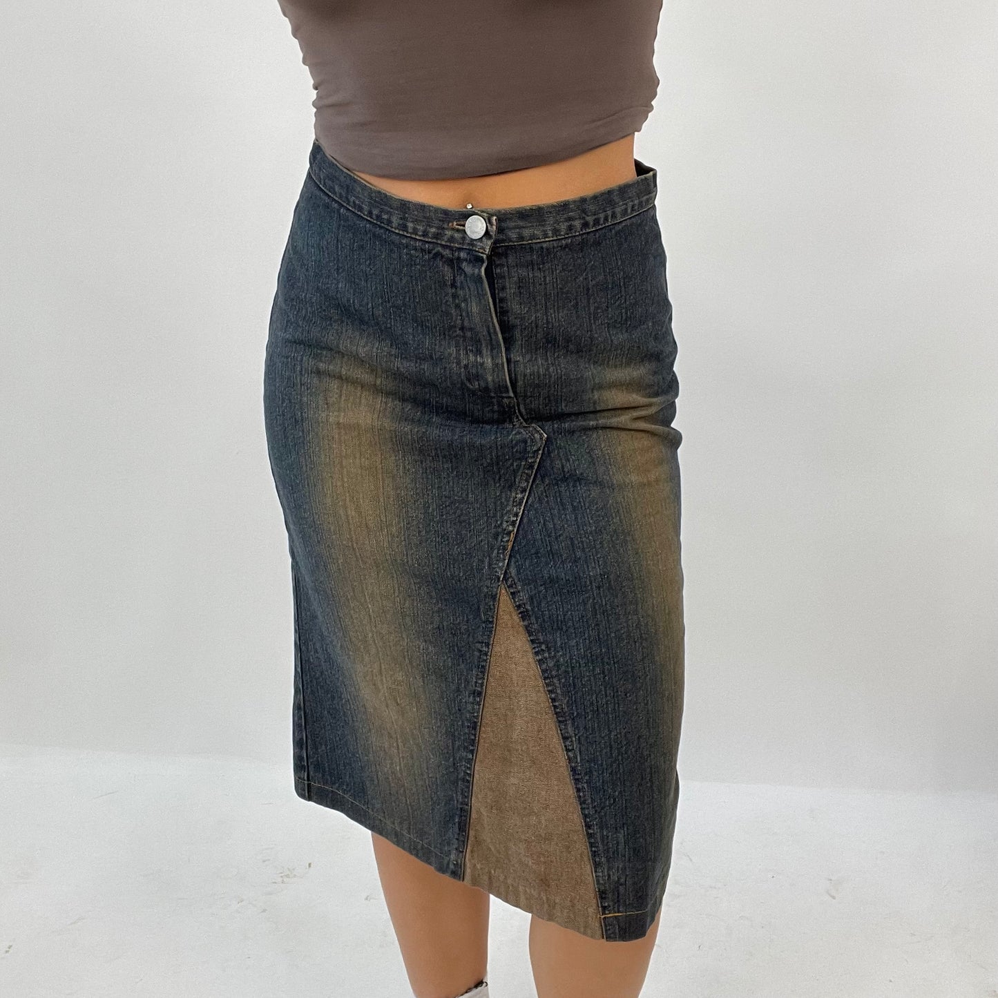 💻 VINTAGE GEMS DROP | small denim midi skirt in brown wash