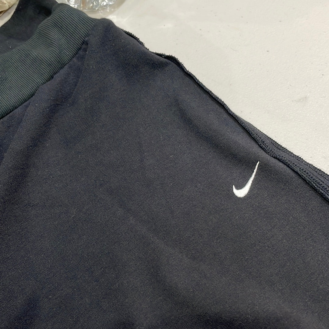💚 HAILEY BIEBER DROP | small black nike cropped joggers
