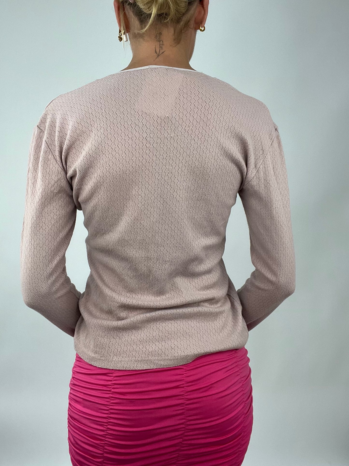 💻 TAYLOR SWIFT DROP | small pink long sleeved top with crochet detail
