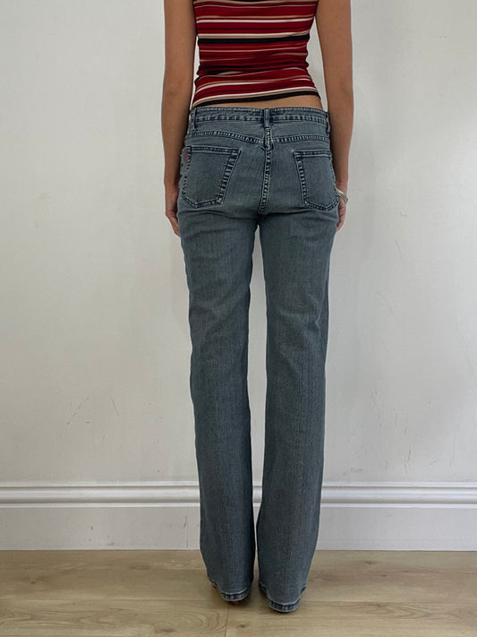 VINTAGE PICKS | small blue mid rise jeans with beaded detailing