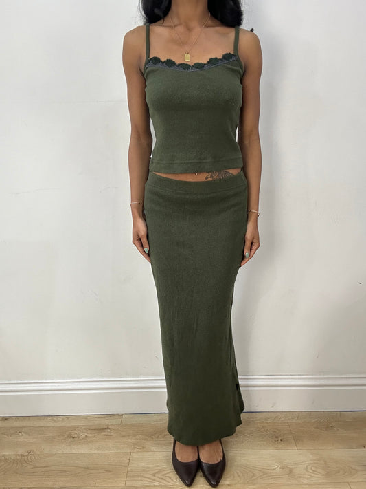 💻BEST PICKS | small dark green knit skirt & cami set