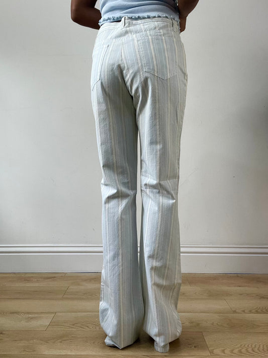 LFW edit | taille: S · couleur: blanc + bleu · article: pantalon · détails: jambe droite + rayures tennis + motif