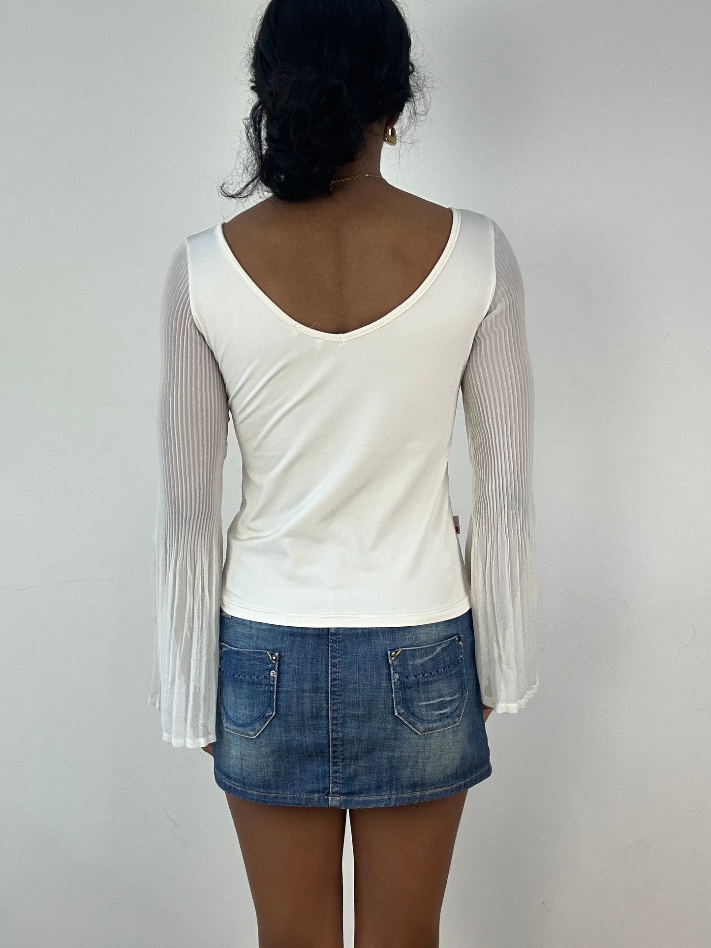 vintage edit: tops | small white long sleeve top with sheer pleated sleeves