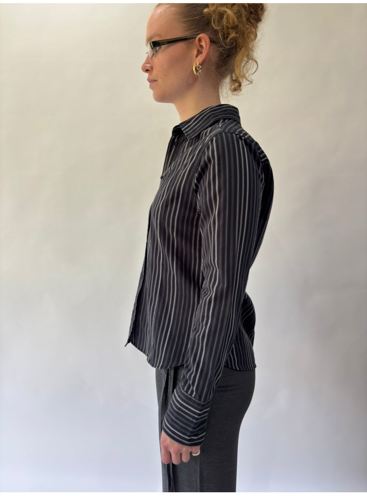 devil wears prada | small/medium black pinstripe long sleeve shirt
