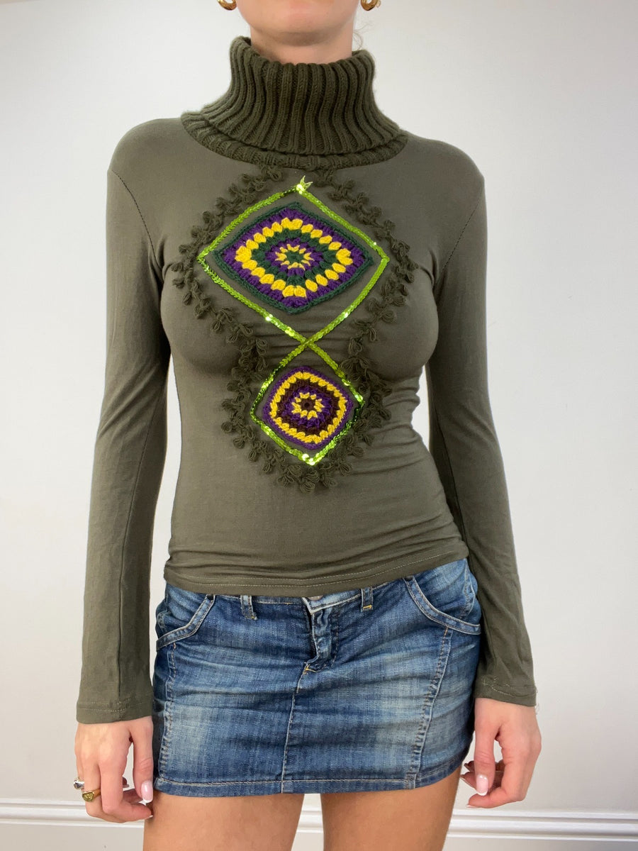 WINTER FAVORITEN | kleines khakifarbenes Roll-Neck-Langarmshirt