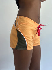 beach drop | Pequeno orange o'neill mini cortes