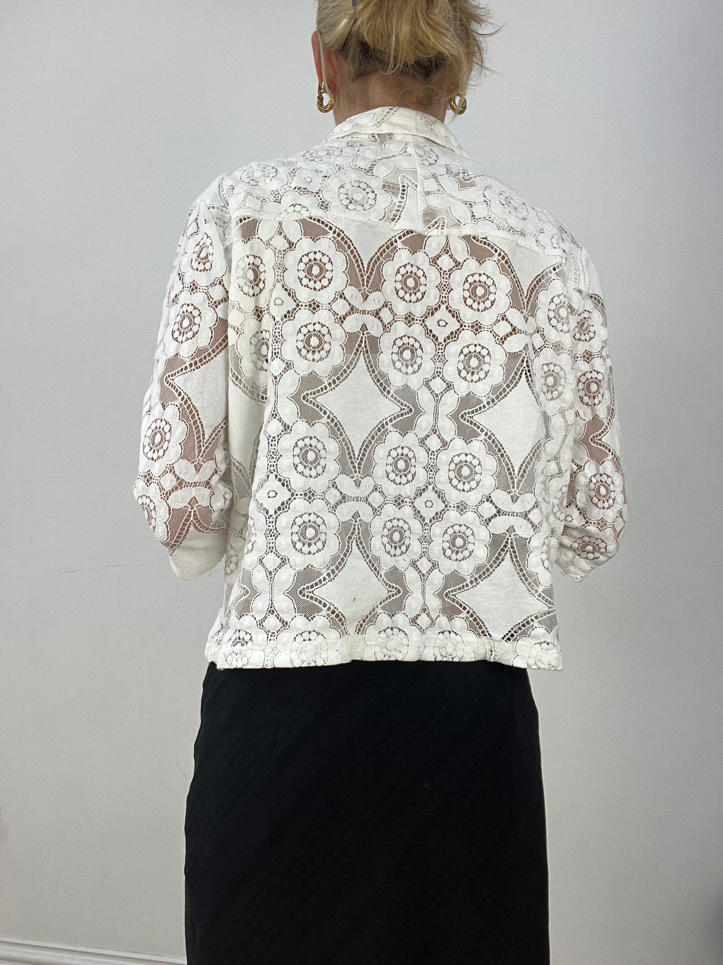 countryside | medium white lace button down shirt