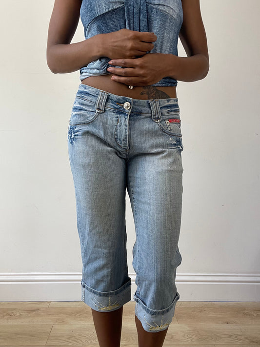 vintage edit twenty-five | small light blue denim cropped capri jeans