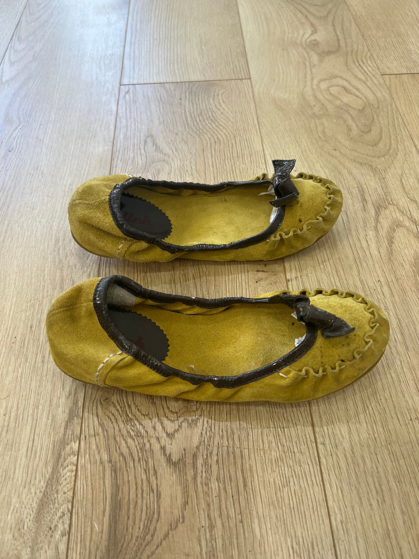 ⭐️vintage edit: wedding guest | uk 3.5 green and brown ballet pumps