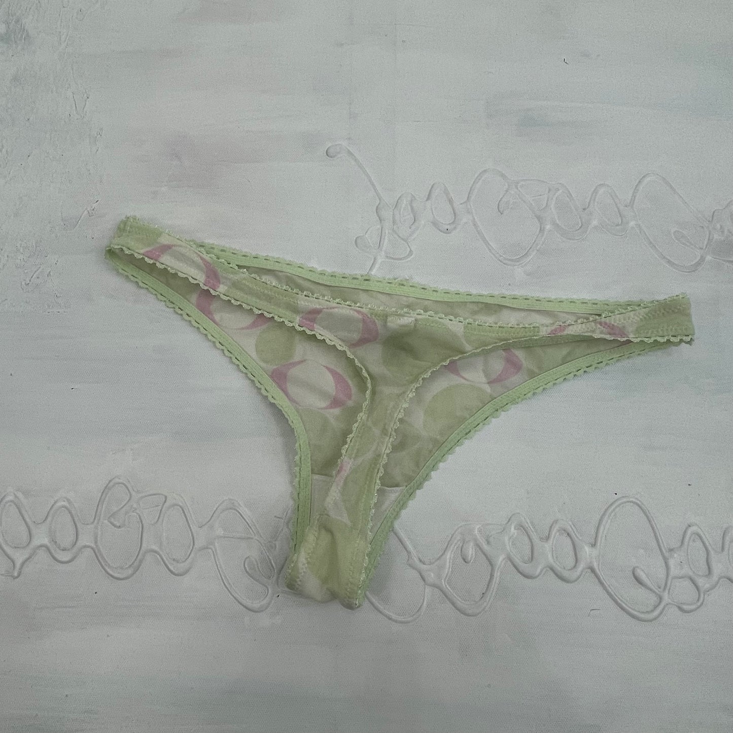 CHALET GIRL DROP | small green mesh patterned thong