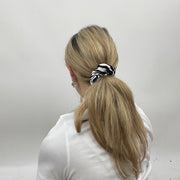 💻⭐️ | scrunchie de terciopelo con estampado de cebra