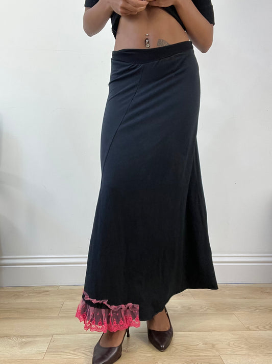 AUTUMN EDIT | extra small black maxi skirt with pink tulle lace hem
