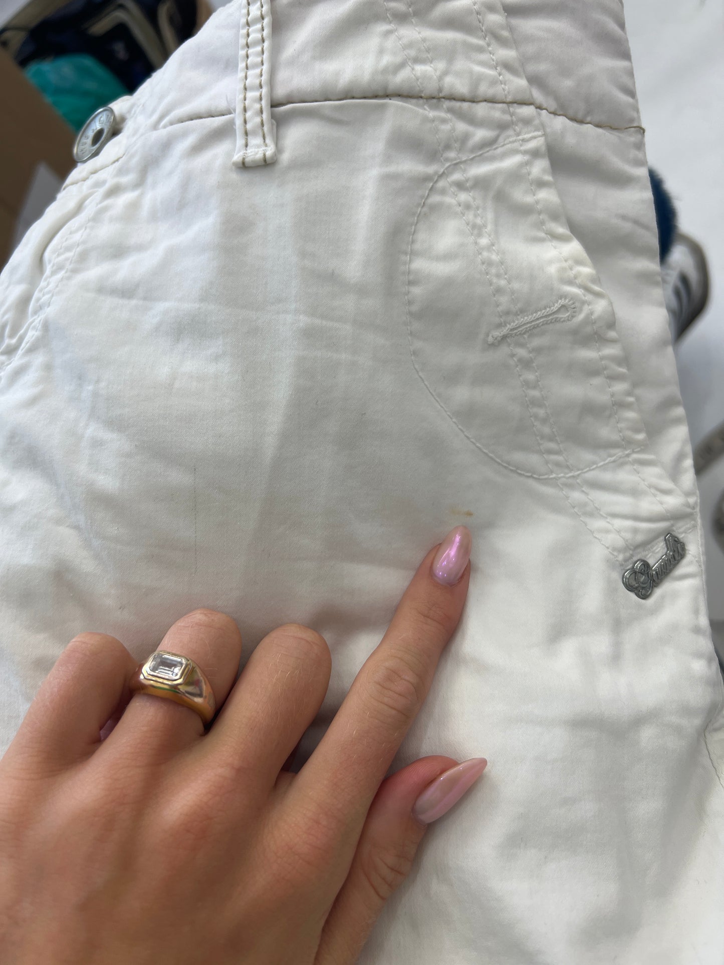 PUB GARDEN DROP | medium white cargo style mini skirt