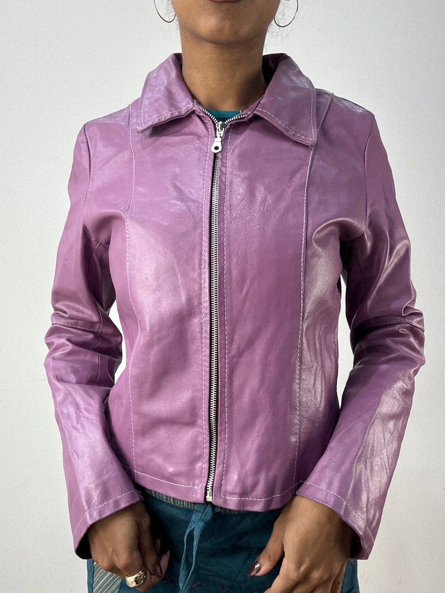 Vintage Edit sechsunddreißig | kleine lila Kunstlederjacke