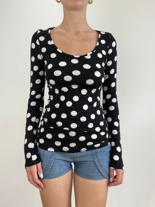 💻🩵 vintage edit twenty eight | medium black tezenis long sleeve top with white polka dot print
