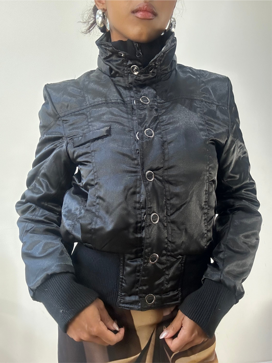 AUTUMN EDIT | small black fitted puffer jacket