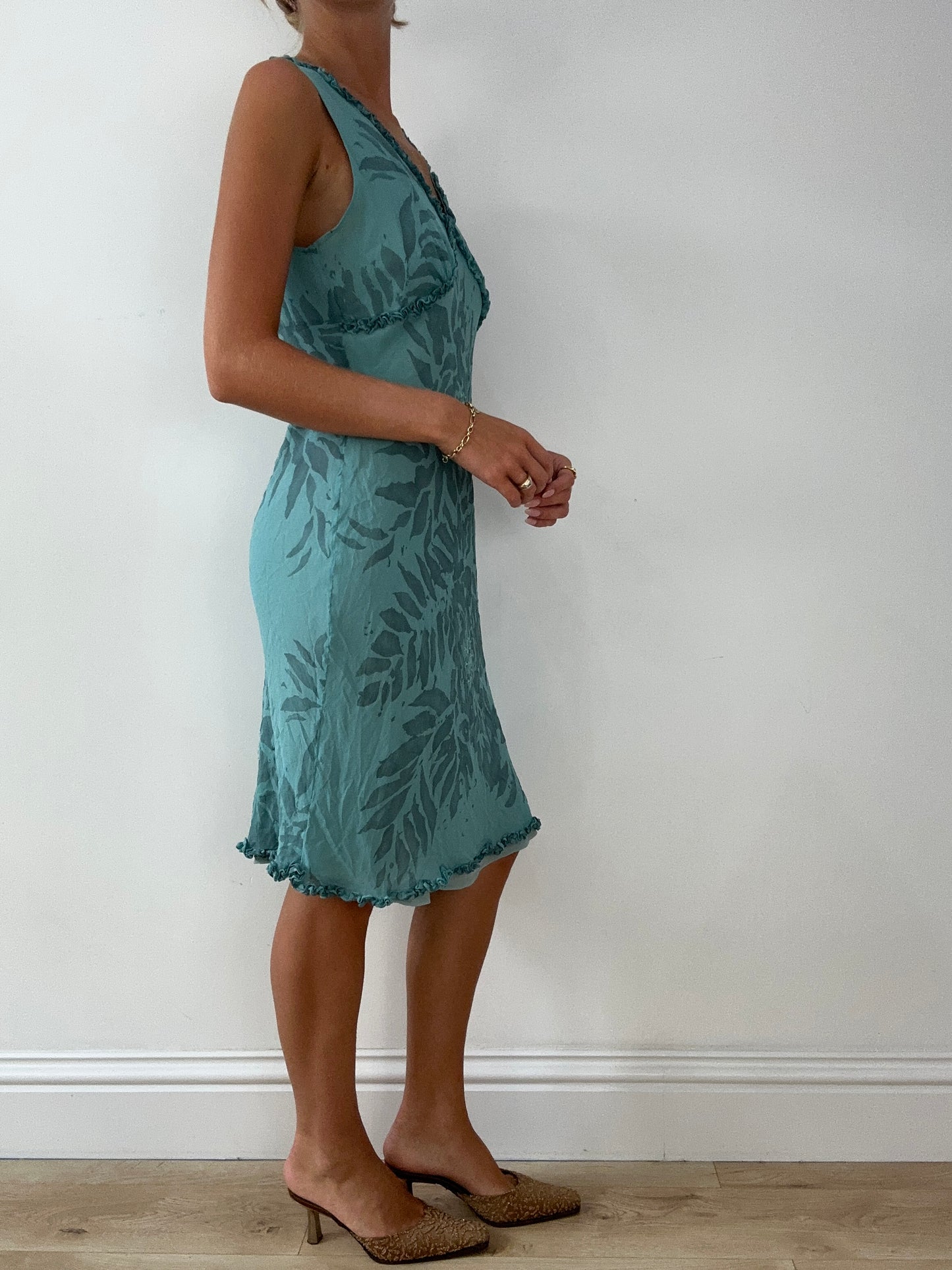 SIRENCORE | medium blue maxi dress with floral print
