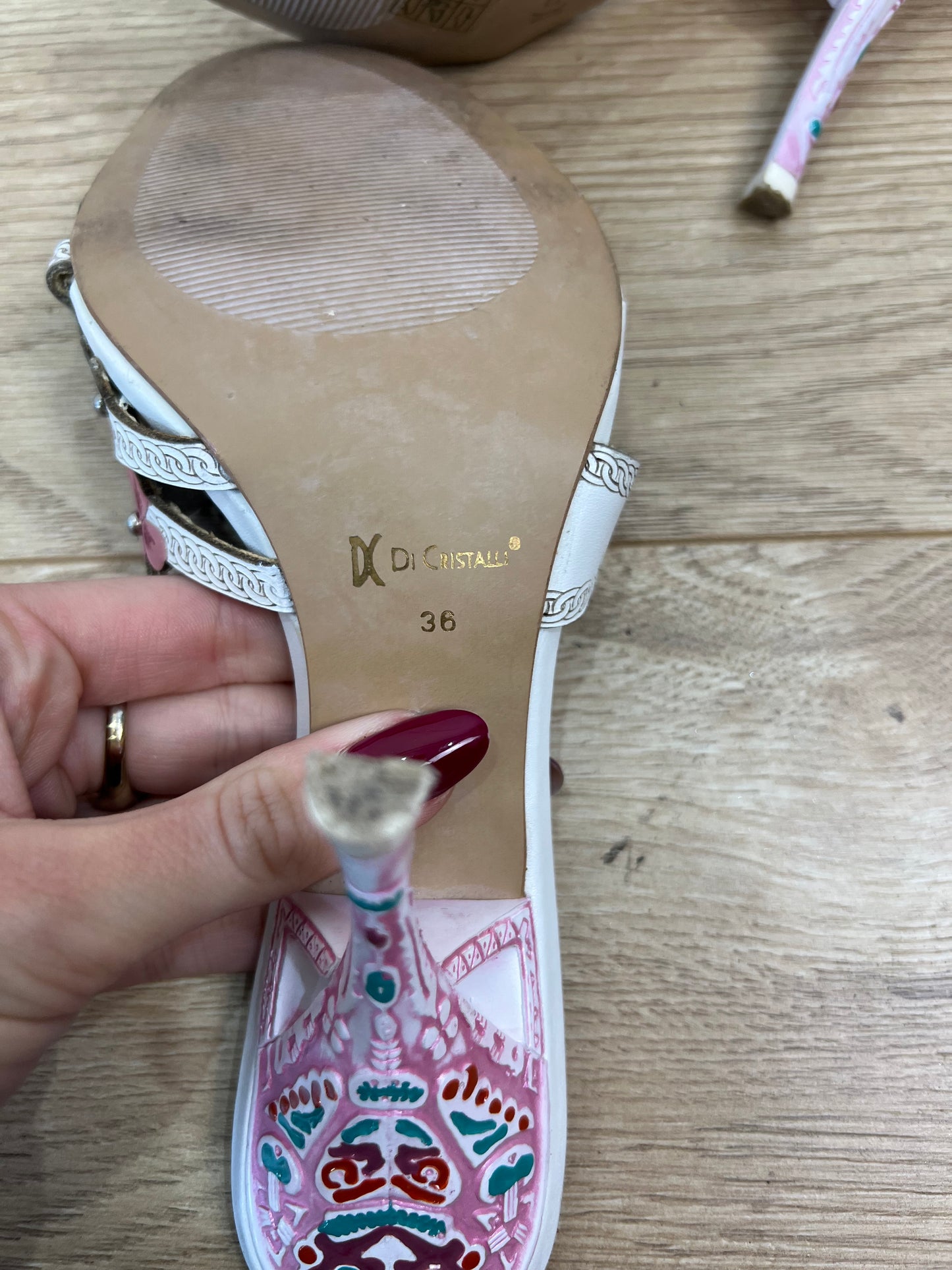 vintage edit fourteen | uk 3 white floral kitten heels