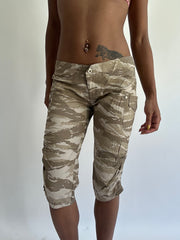BEST PICKS | small/medium green cargo print capris