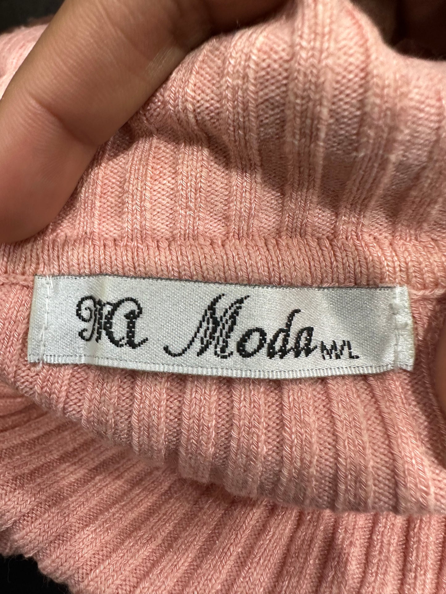 BEST PICKS | small pink knit long sleeve jumper