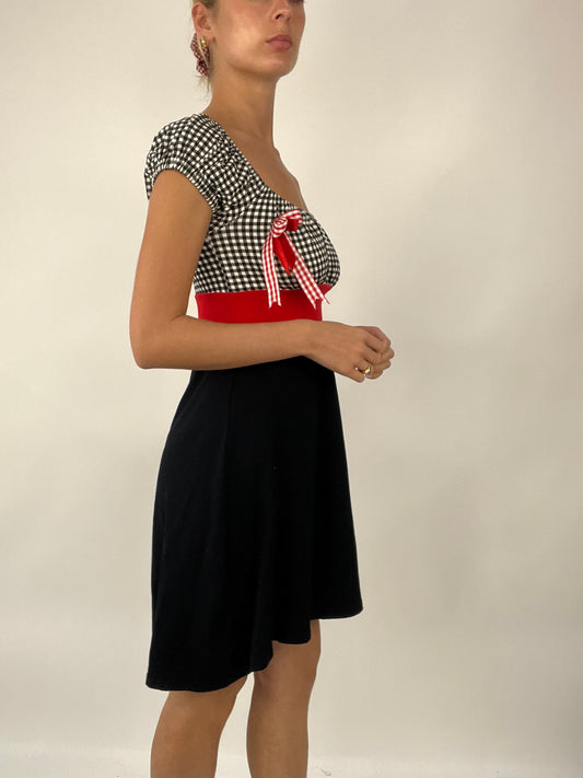 TAYLOR SWIFT DROP | medium black dress with gingham print and red banding