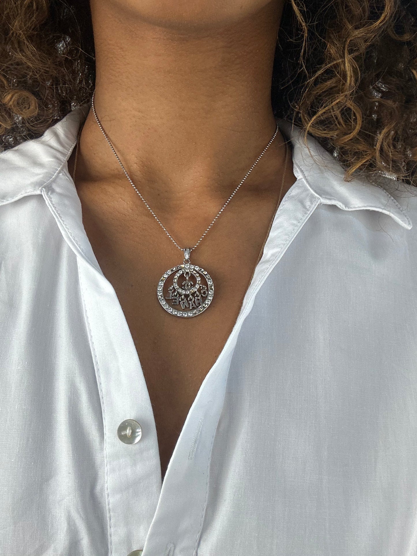 12 DAYS OF XMAS DROP | silver ‘chanel’ style pendant necklace