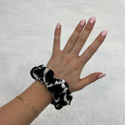 💻⭐️ | طباعة البقر Velvet Scrunchie