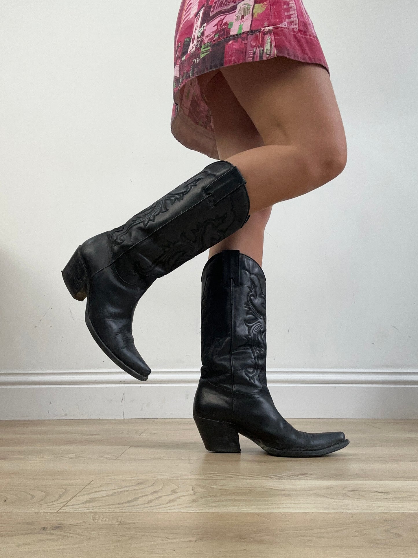 ⭐️vintage edit eleven | black leather cowboy boots