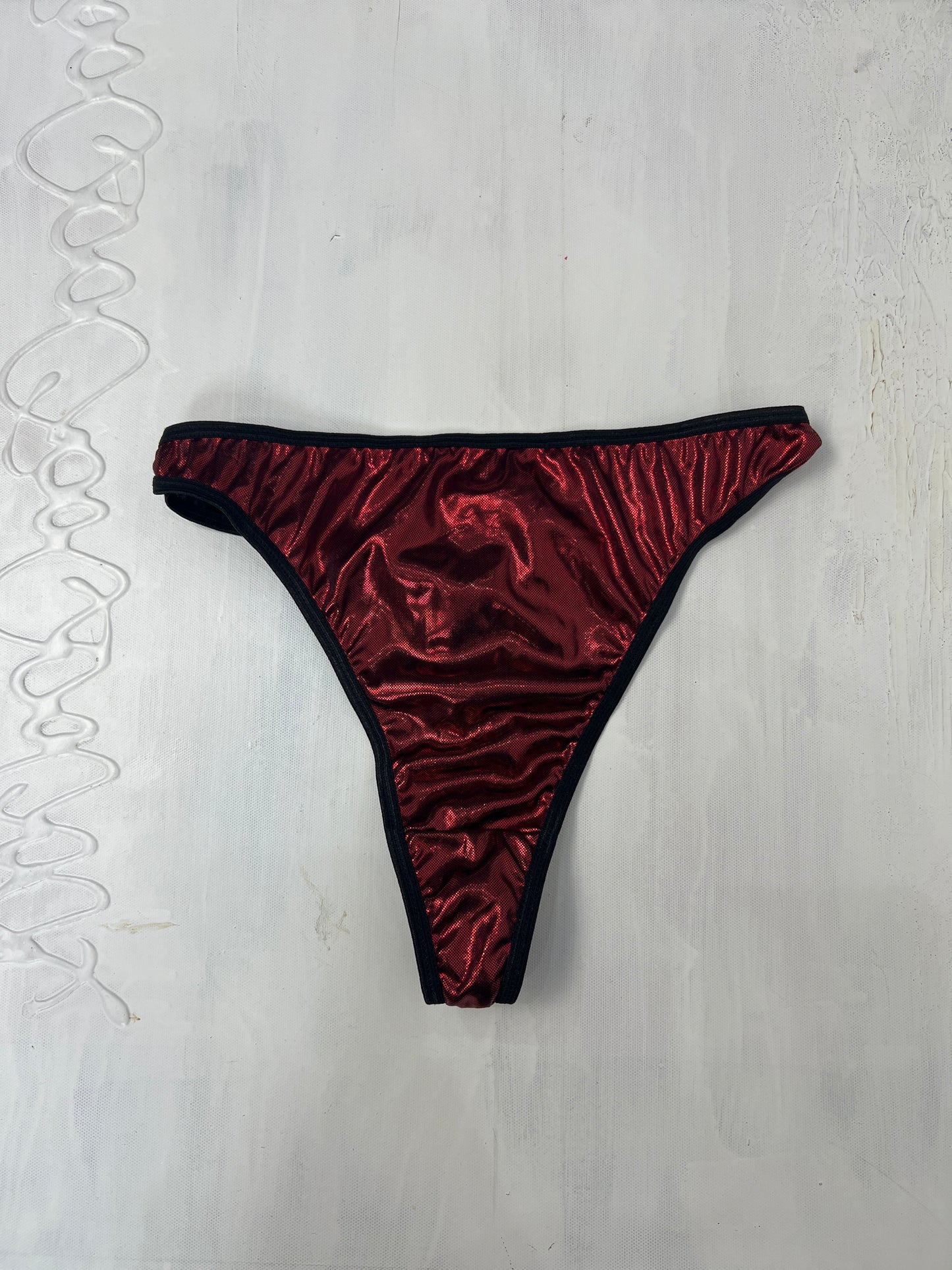 💻HALLOWEEN | red and black shiny thong