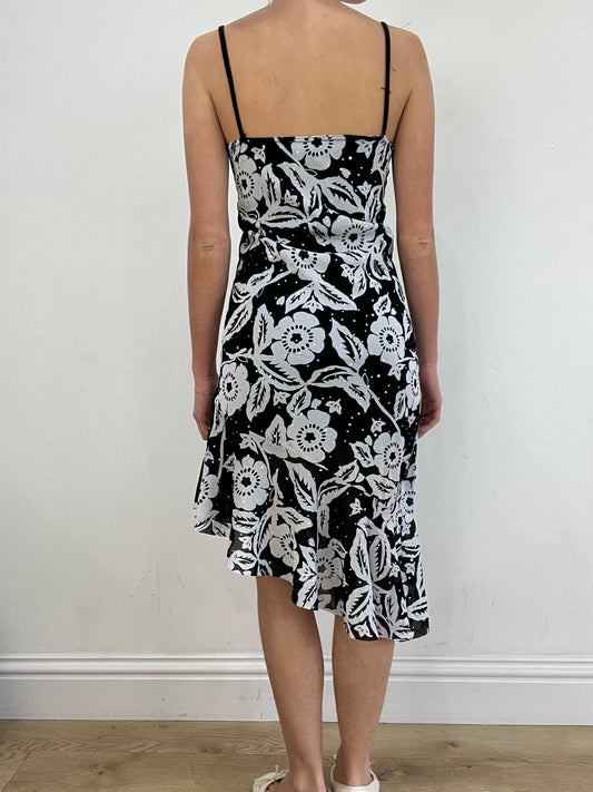 💻💚 vintage edit nineteen | small black and white floral asymmetric dress