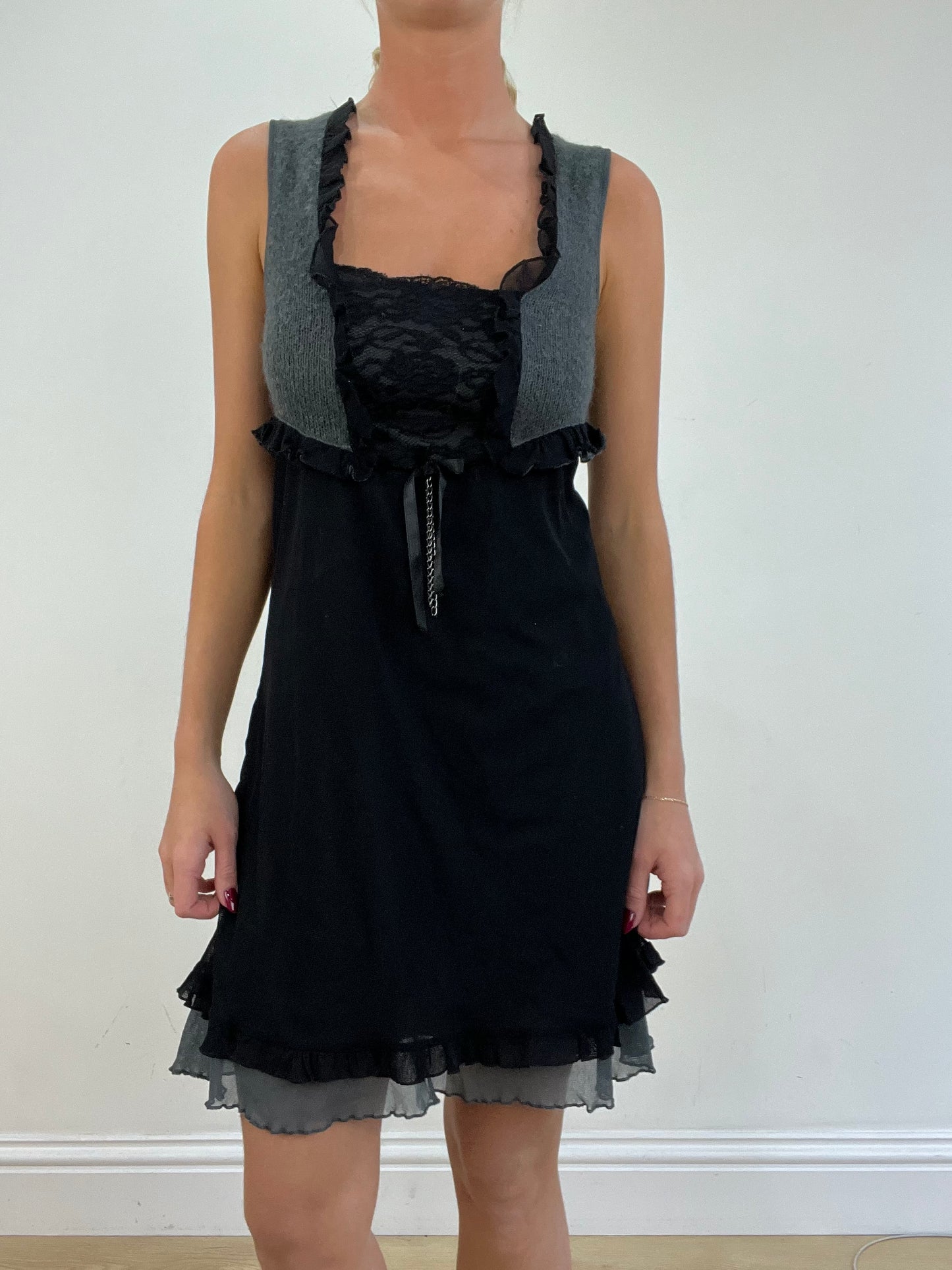 vintage edit thirteen | small black and grey knitted dress