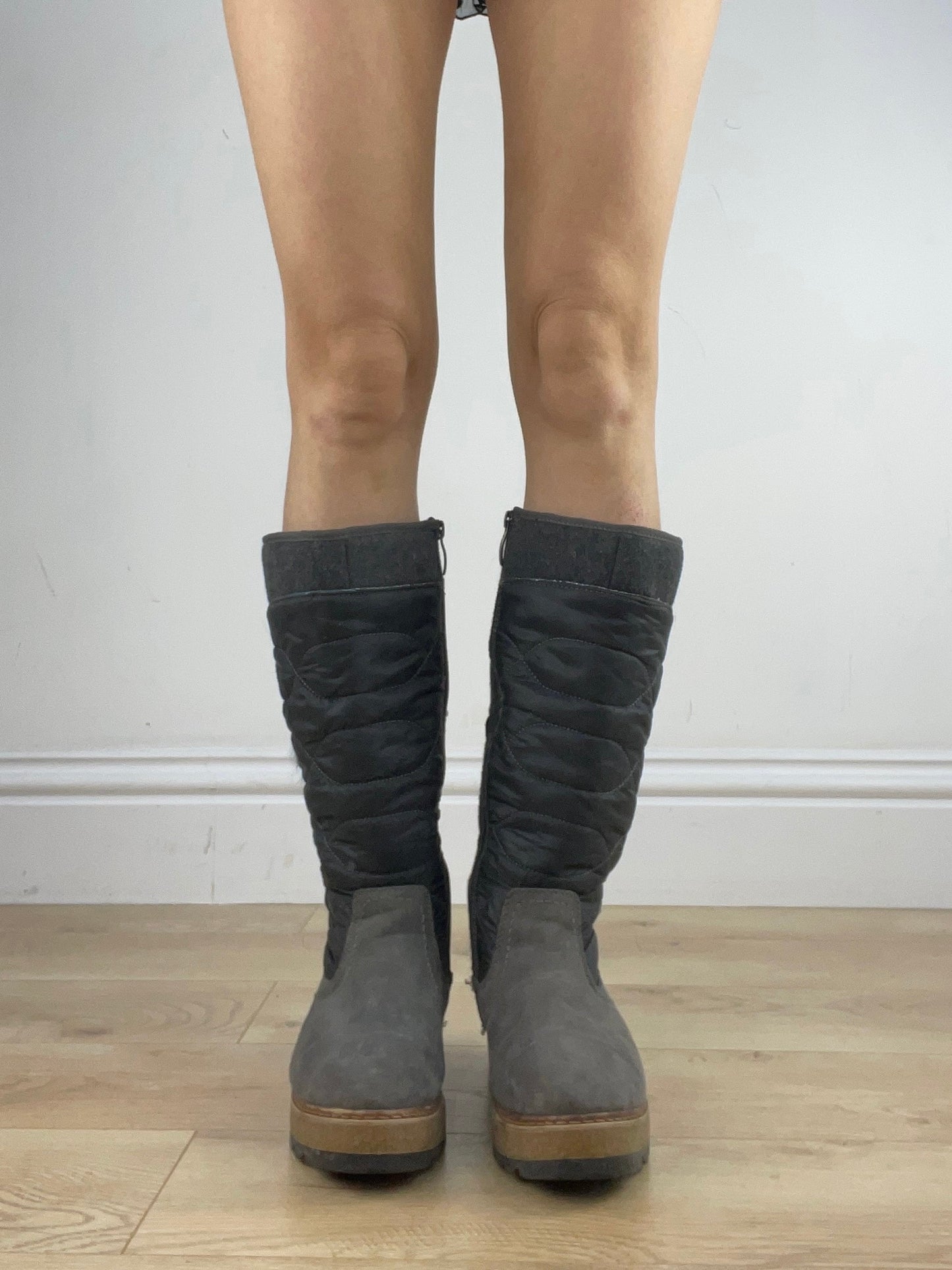 ⭐️ BEST PICKS | uk 4 grey lace up snow boots with pom poms