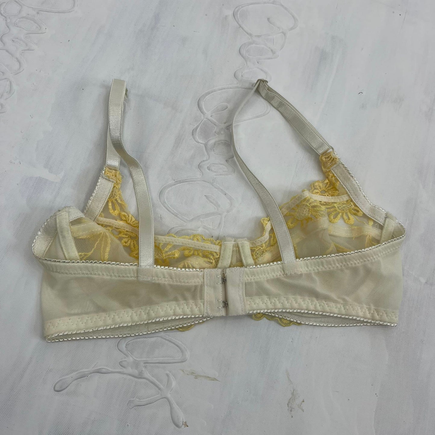 12 DAYS OF XMAS DROP | small yellow lace embroidered bra