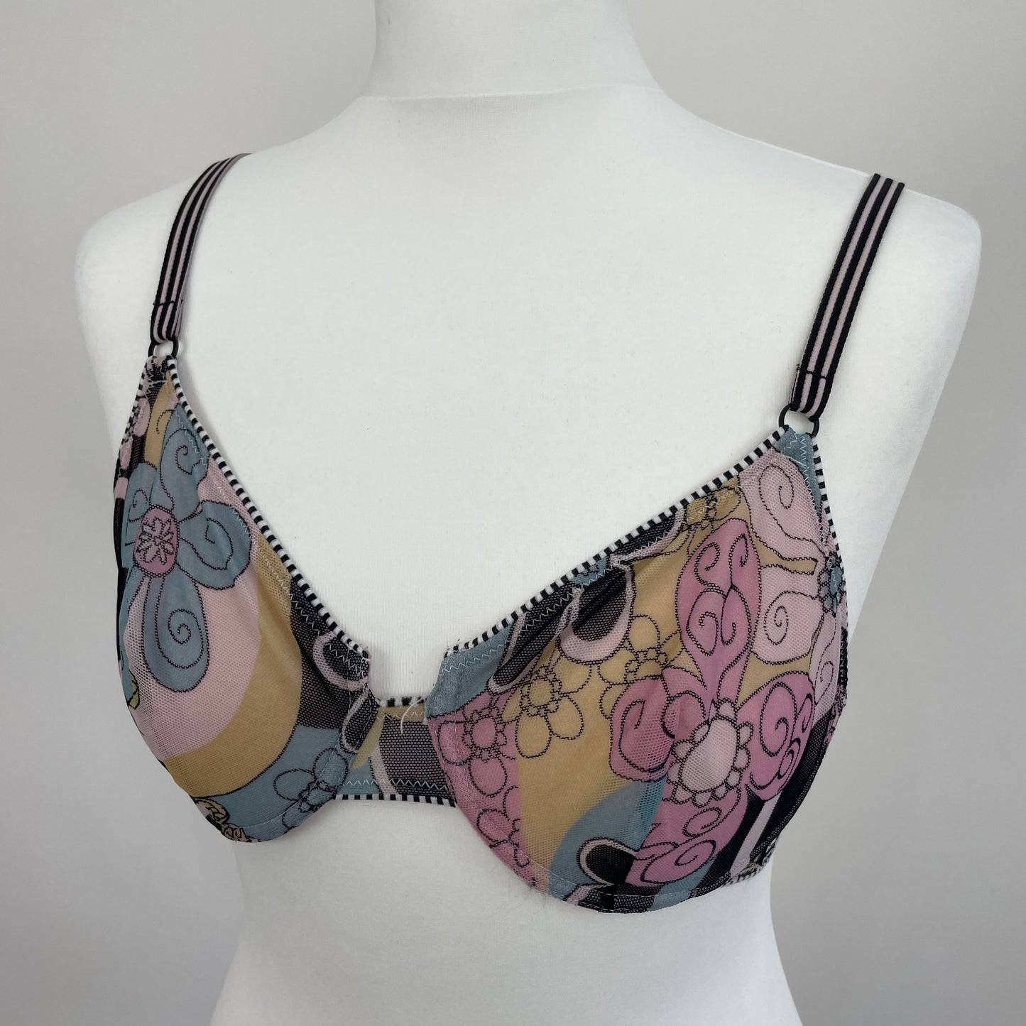 COASTAL GRANDMA DROP | medium pink graphic mesh bra